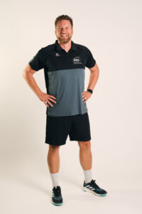 Mehr über den Artikel erfahren Meistertrainer bleibt – Philipp Maasberg auch in Liga 2 dabei!